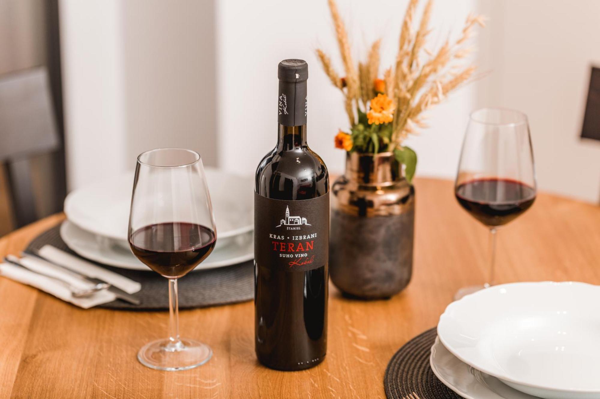 Апартаменты Vina Kobal, Kobal Family Estate Штаньел Экстерьер фото